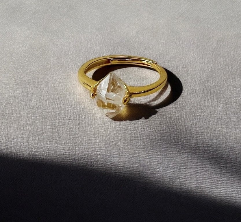 BeYou ring med en Herkimer diamant nr.11