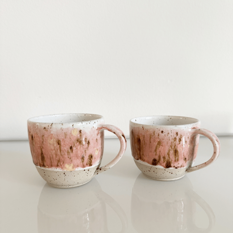 Kop med hank, beige/brun/rosa og hvid