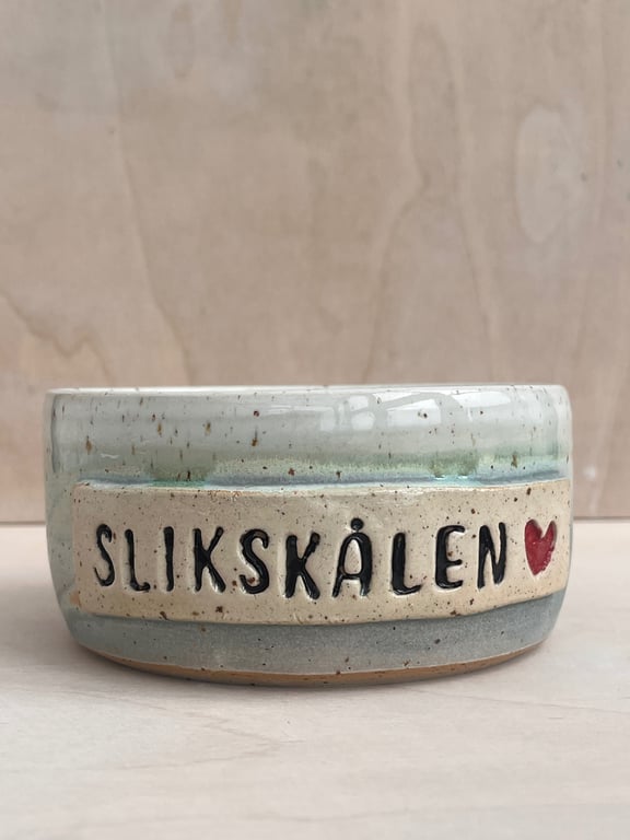 Slikskålen. D: 13. H: 6,5 cm
