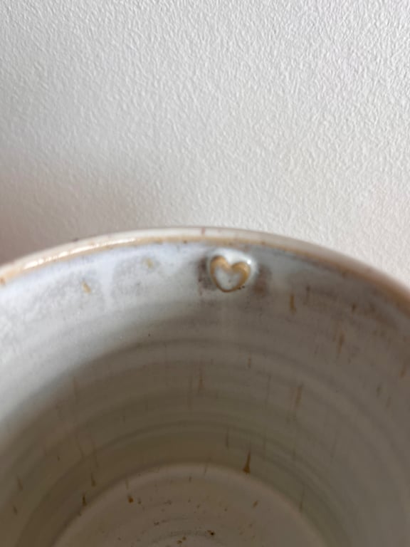 Englevinger krus. 330 ml. H: 8 cm billede 3