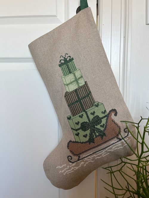 Stocking with green gifts 2037-3 Str. 52 x 37 cm.