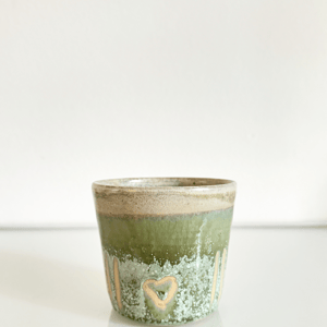 Kop uden hank, grøn med hjerte – produktbillede