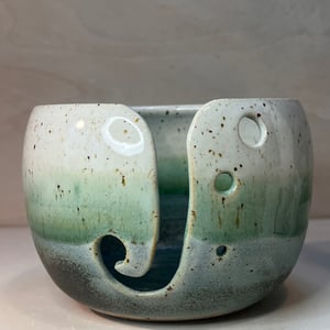 Garnskål grøn. D: 23. H: 9 cm – produktbillede