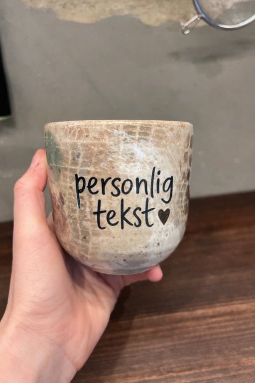 personlig art kop jordfarver 