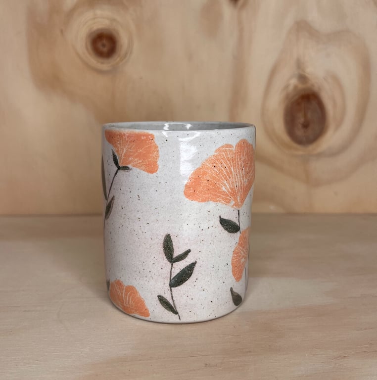 Vase med orange blomster  billede 3