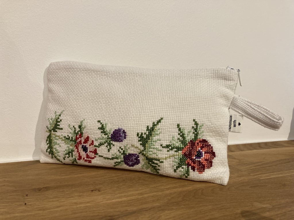 Pung m broderi unika 