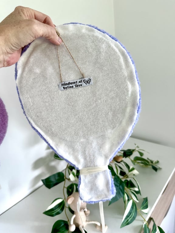 Tuftet farverig ballon (stor)- Håndlavet vægkunst i 100% uld. billede 3