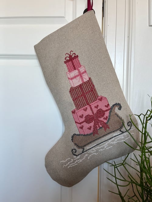 Stocking with red gifts 2037-4 Str. 52 x 37 cm.