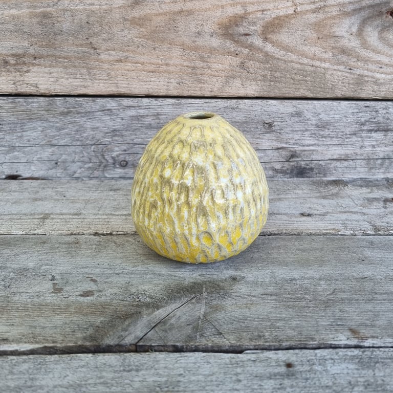 Vase i hørgul glasur 