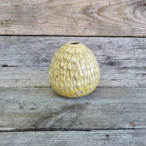 Vase i hørgul glasur  – produktbillede