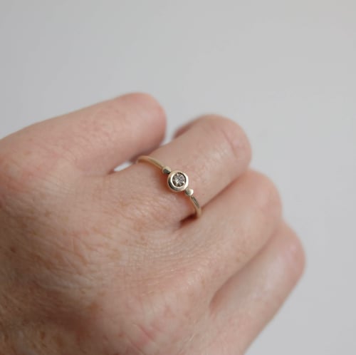 Ava ring 14 K guld med champagne diamant (4)