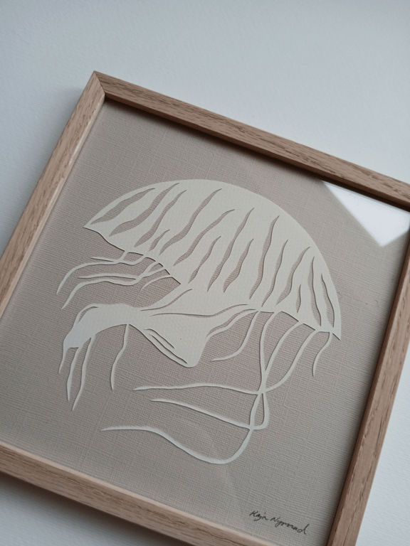 20x20cm, Gople nr 71, papercut, hvid, lys beige, indrammet  (2)