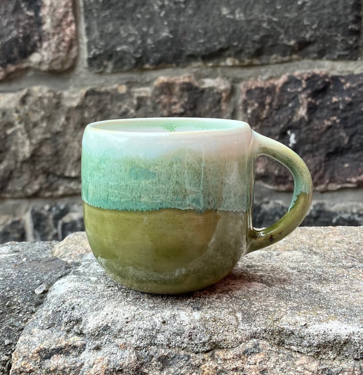 Hånddrejet kop med hank  billede 4