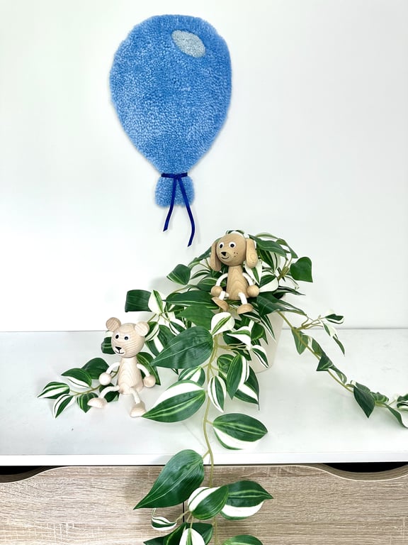 Tuftet farverig ballon (stor) - Håndlavet vægkunst i 100% uld.