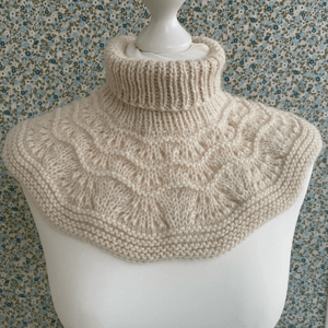 Printet opskrift: Storebælt Halsedisse (voksen) – produktbillede