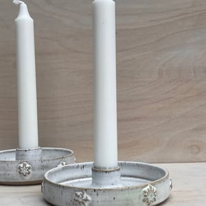 Lysestage med iskrystaller. D: 12 cm – produktbillede