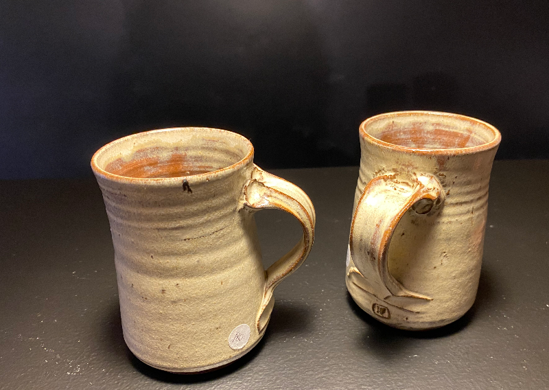 Hånddrejet krus brændt med træ billede 2