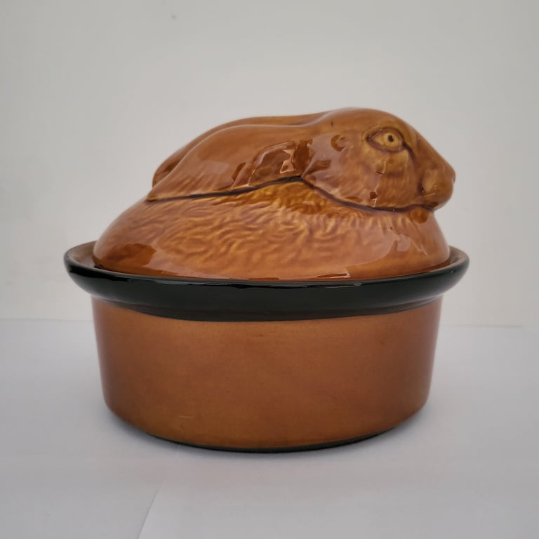 SECLA vintage keramik terrin med kanin
