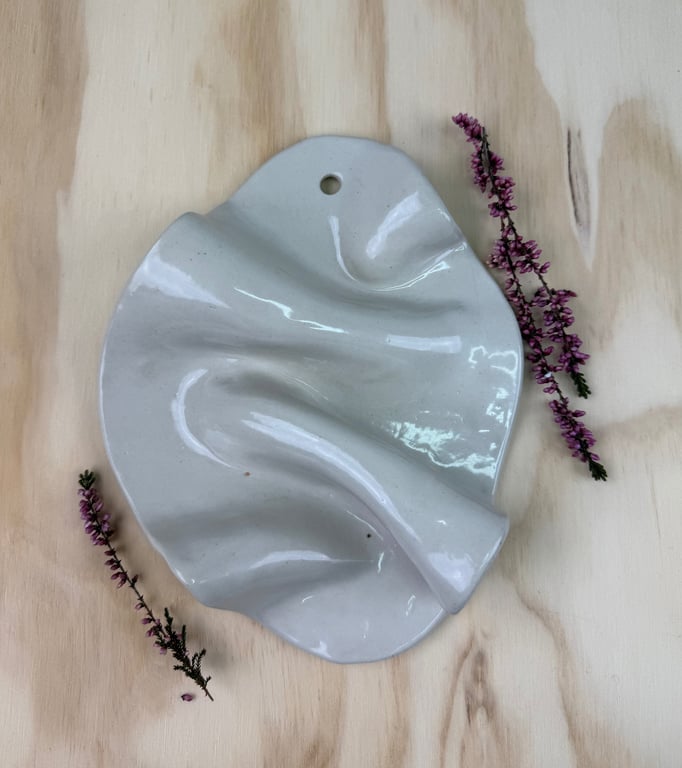 Beige vægrelief - 21 x 17 cm