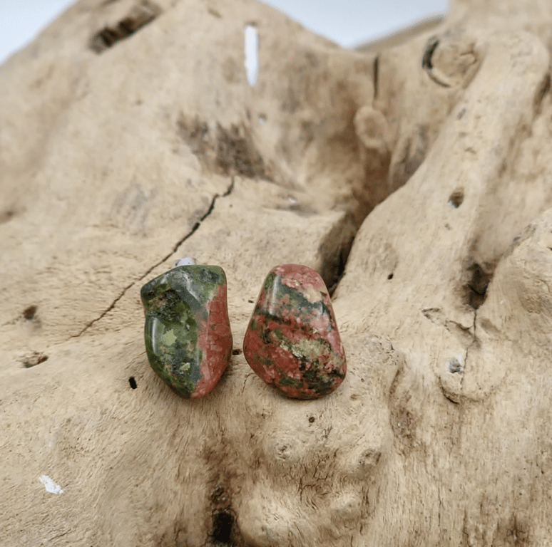 Grønne unakit øreclips.