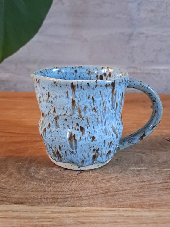 Flødekanden kan indeholde 200 ml.