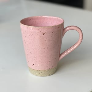 Krus m/hank, lyserød, høj, 3 dl – produktbillede