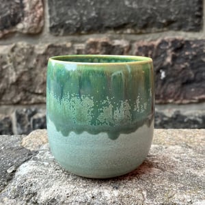 Hånddrejet kop – produktbillede