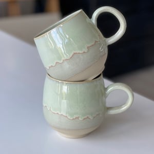 Buttet kop, pebermynte/creme – produktbillede