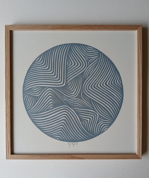 30x30cm papercut, dueblå, indrammet 