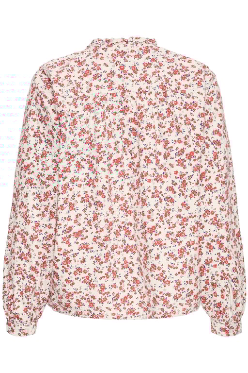 Bluse med høj hals og lange ærmer i lyserød med små blomster i røde, brune og lilla nuancer.