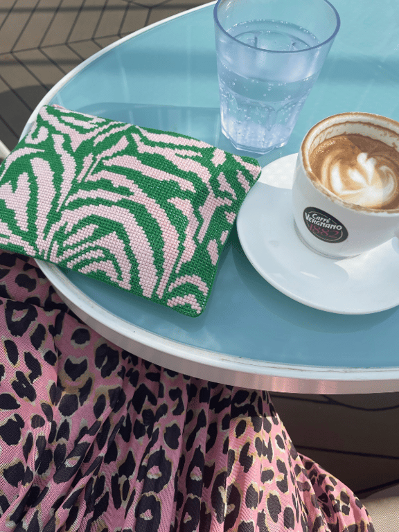 My Little Zebra clutch 2022-4 Str. 13 x 19 cm.