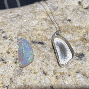 Opal + ring/vedhæng – produktbillede
