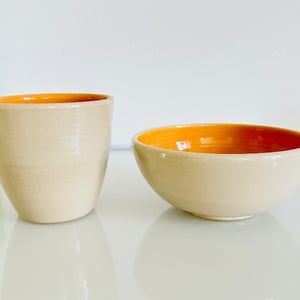 Kop uden hank i beige og orange  – produktbillede