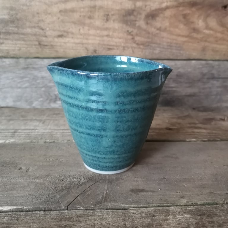 Fløde/mælke kande havblå glasur