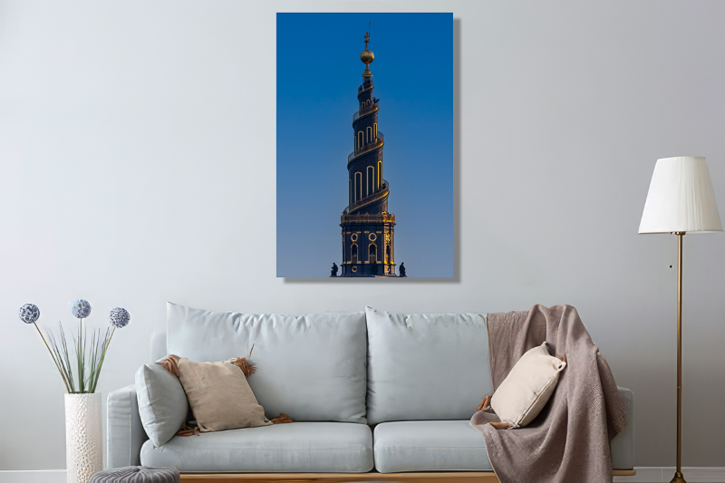 Vor frelser kirkes tårn i København lige før solnedgang også kendt som det snoede tårn billede 2