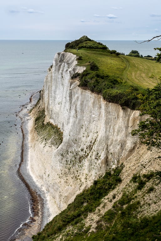 Møns klint sydlige del Hvidskudklinten set fra Lille stejlebjerg en dejlig sommerdag