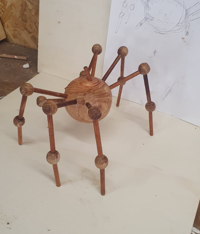 Skræmmende græskar edderkop. Anderledes bordpynt billede 4