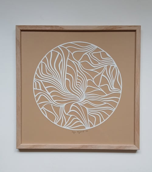 30x30cm papercut, sand, indrammet