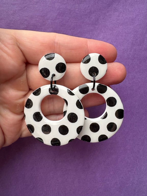 Prikkede ørehængere stor model