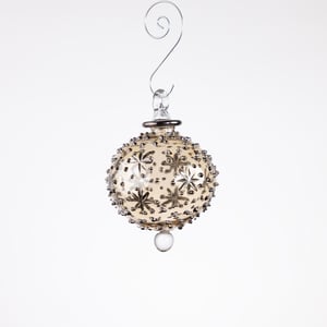 JULEKUGLE DESIGN 1003 DIJON MED HVIDGULD – produktbillede