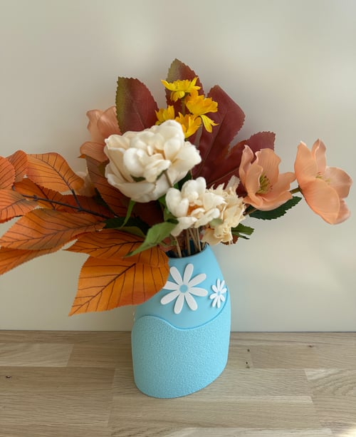 Fuzzy Margurit Vase (2)