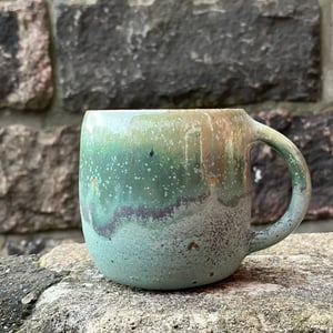 Hånddrejet kop med hank – produktbillede