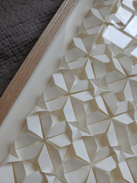  50x70cm Foldet værk, naturhvid, massiv egetræsramme (7)