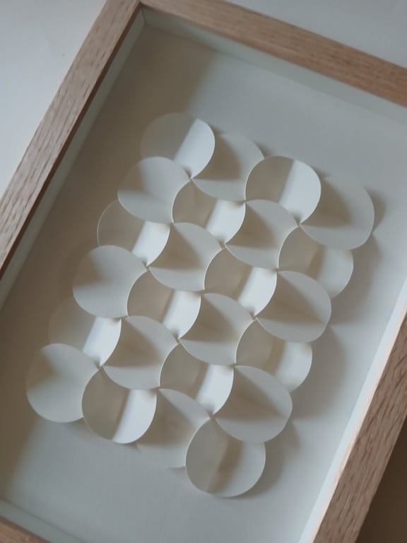 A4, 3D papirværk, hvid, indrammet  (3)