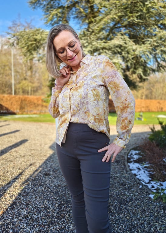 Christelle Buks Grå