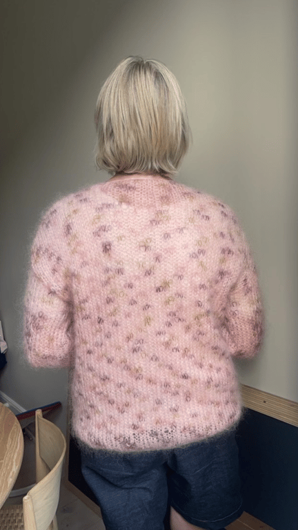 Kit: Michala garnkit - Hurtigstrikket sweater med bådhals (8)