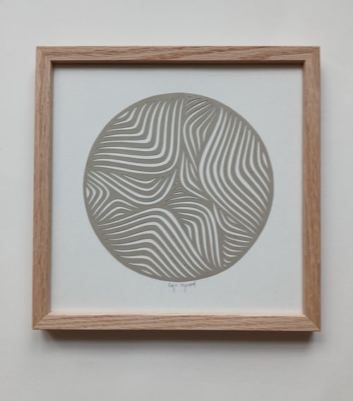 20x20cm papercut, beigegrå, indrammet