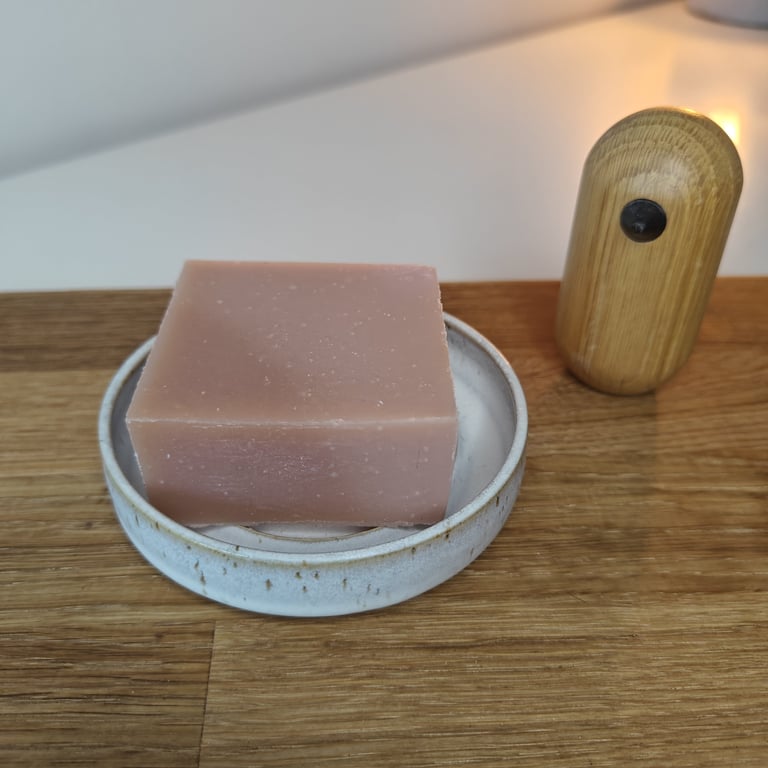 Hvid sæbeskål