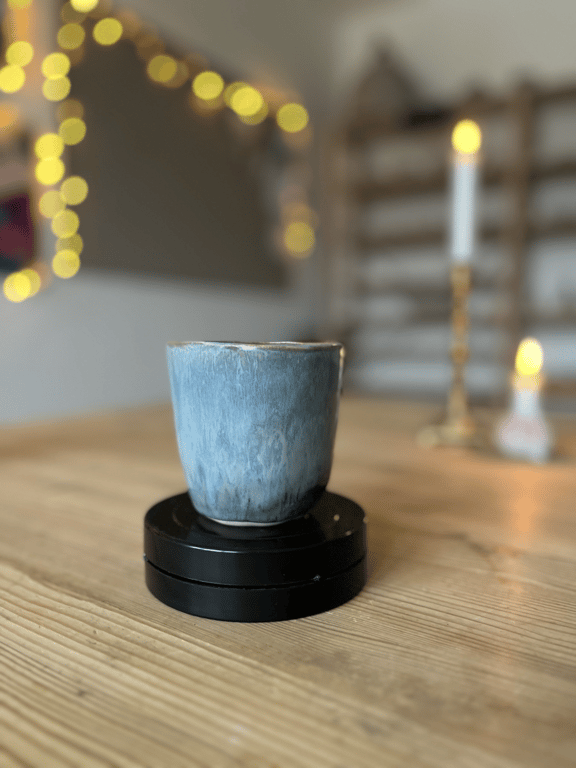 sæt a Blåglaserede kopper 