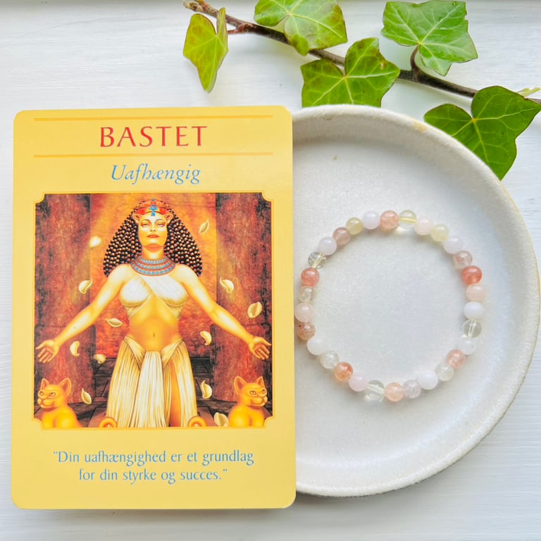 Bastet armbånd